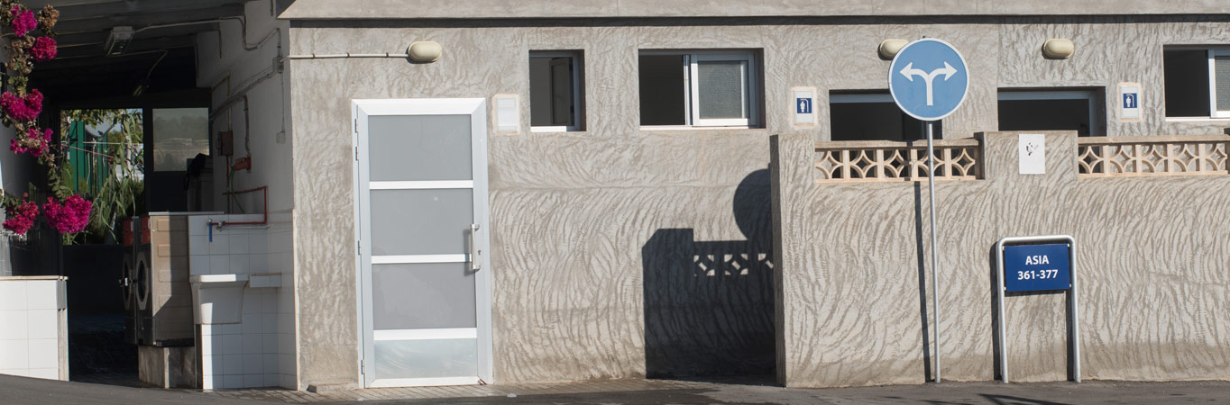 Sanitarios1 Camping Bahia Santa Pola
